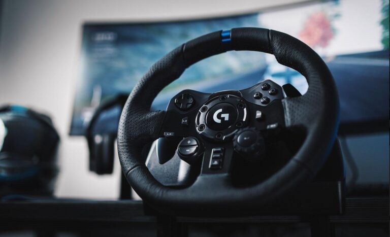 Logitech G923 vs G920