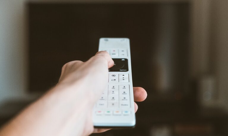 Conoce el mando a distancia universal