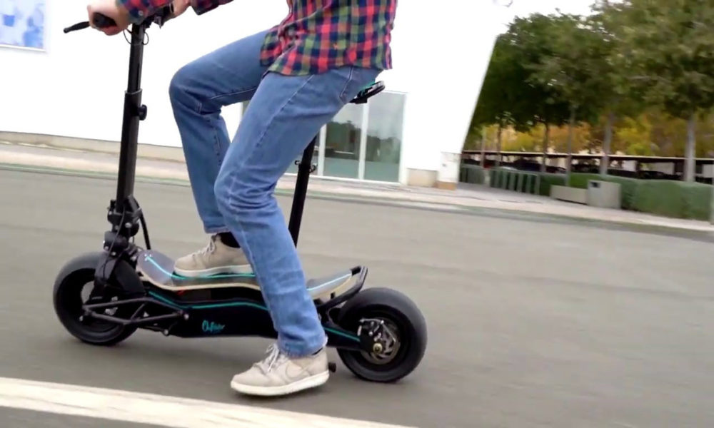 Patinete eléctrico con sillín